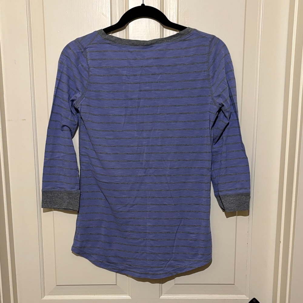 Mossimo Supply Co. Women's 3/4 Sleeve Henley - Purple and Gray - Picture 3 of 3